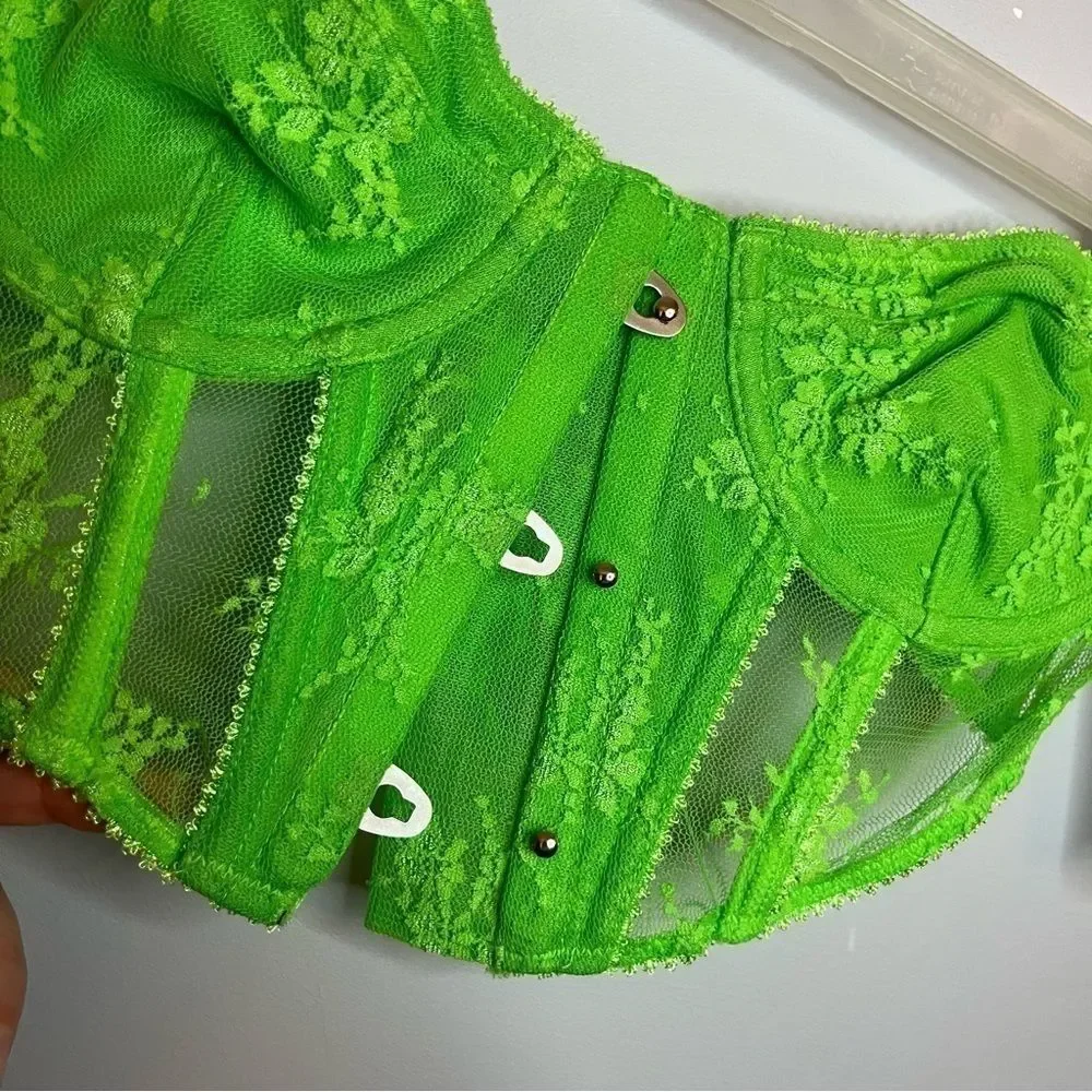 Urban Outfitters Out From Under Firecracker Green Lace Cropped Corset Top S NWT